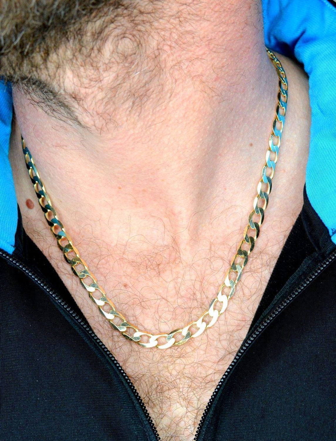 Złoty łańcuszek 585 pancerka 7,6 mm DIA-LAN-8093-585 200 7,6mm. Złoty łańcuszek jest uniwersalnym dodatkiem również dla mężczyzny. Wykonany z największą starannością i dbałością o każdy szczegół (1).jpg